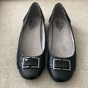 Black flats (Life Stride Velocity w/ Memory Foam)